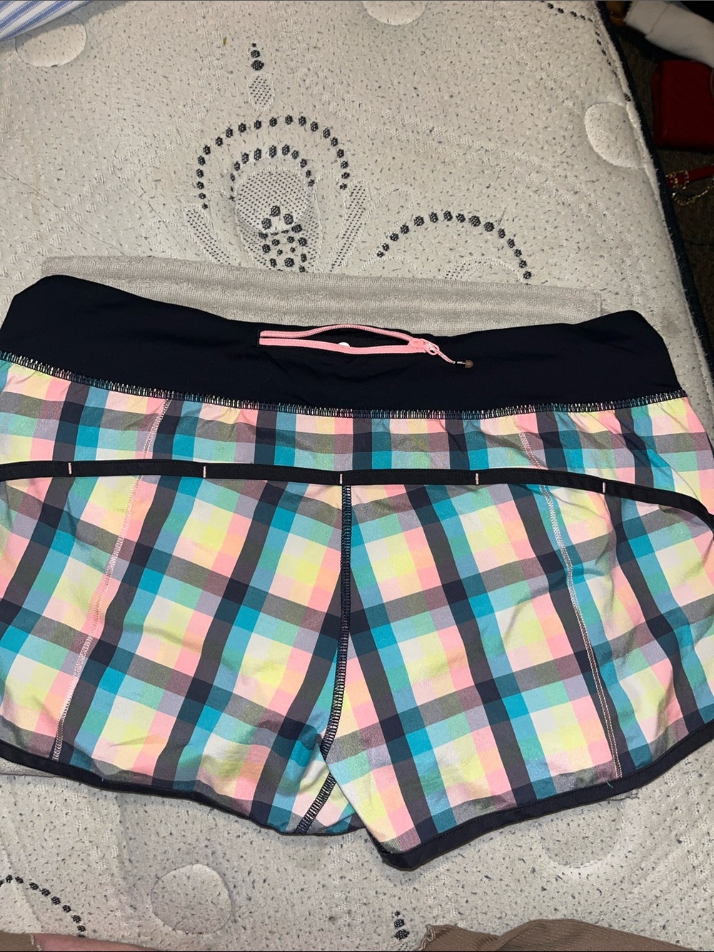 Lululemon Pastel Plaid Athletic Shorts with Black Waistband Size 10 - Picture 4 of 7